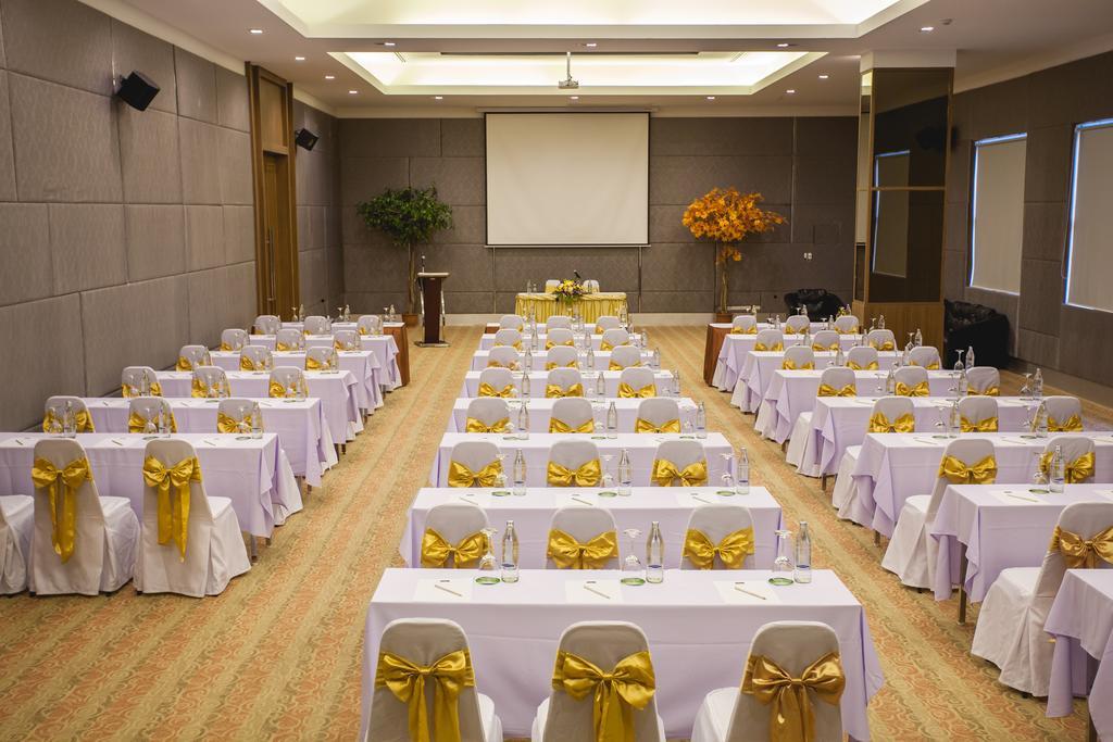 נונג קאי Royal Nakhara Hotel And Convention Centre מראה חיצוני תמונה